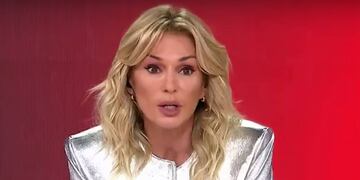 El día que Yanina Latorre conoció las Cataratas del Iguazú y encendió las redes con microbikini off white