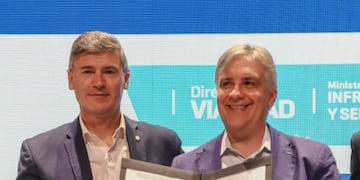 El intendente Daniel Passerini y el gobernador de Córdoba, Martín Llaryora, en el anuncio de obras de pavimento para la Capital (Gobierno de la Provincia de Córdoba).