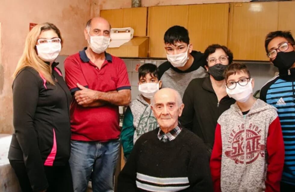 Venció al coronavirus y festeja sus 100 años de vida