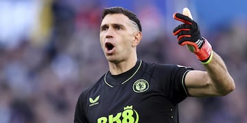 El arquero del Aston Villa.