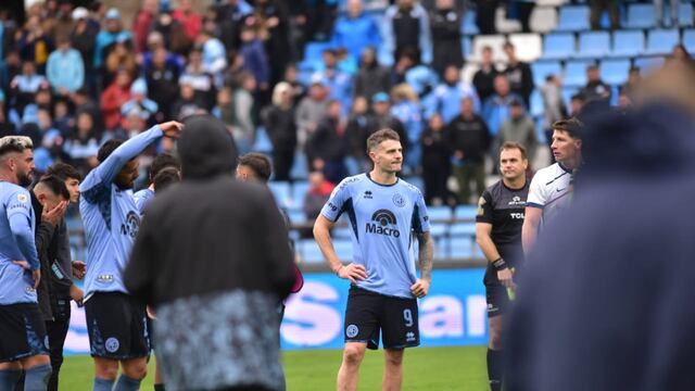 Belgrano perdió ante San Lorenzo, en el Gigante de Alberdi, y ya no está entre los 10 primeros de la tabla (Javier Ferreyra / La Voz).