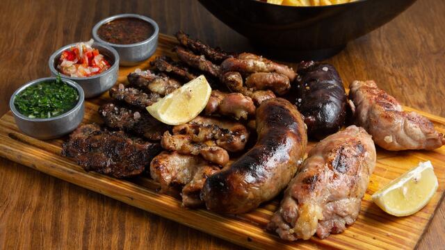 Una ciudad de Córdoba se prepara para la Fiesta del Asado Criollo.