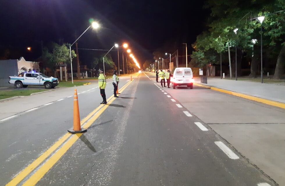 Retuvieron un auto y una motocicleta