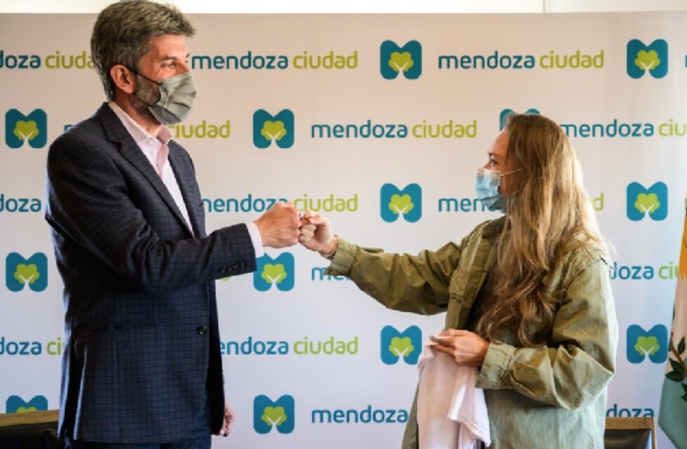 Estefanía Banini se reunió con el intendente Upiano Suarez en la Ciudad de Mendoza