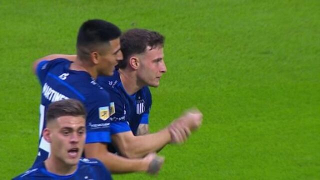 Bruno Barticciotto festejó por duplicado en Santiago del Estero, para un Talleres invicto y en la punta (Imagen de TV).