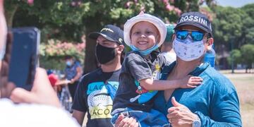 El "Chino Maidana visitó a chicos con cáncer