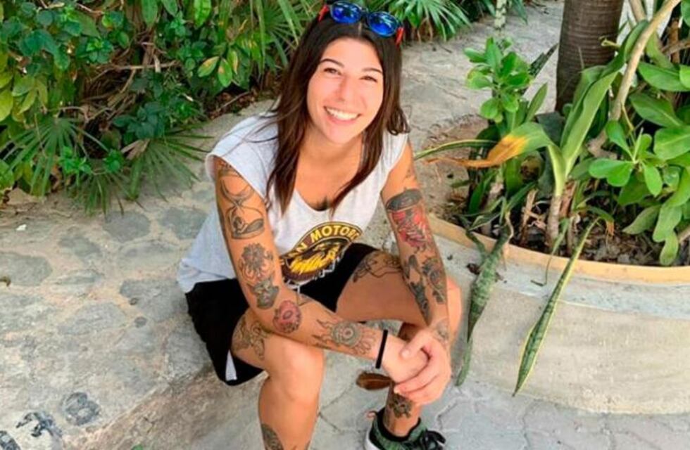 Una cordobesa padece un raro mal y busca un médico que pueda operarla