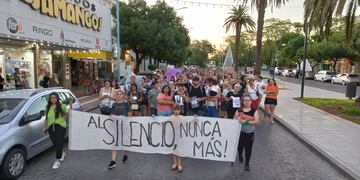Marcha pidiendo justicia por la muerte de Aldana