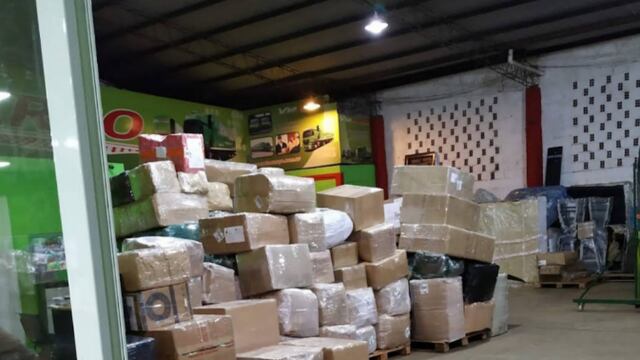 Secuestraron más de 50 kilogramos de marihuana en un depósito de una empresa de transporte.