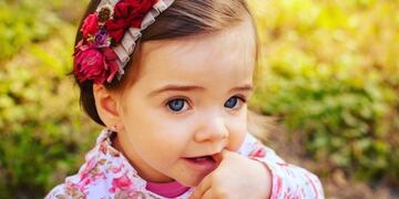 La nena cumplirá 2 años este sábado y esa era la fecha límite para acceder al medicamento. (@gi.basualdo)