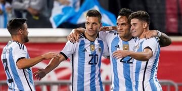 Lo Celso se lesionó y esperan por estudios por ver la gravedad de la lesión. Temen que se pueda perder el Mundial.