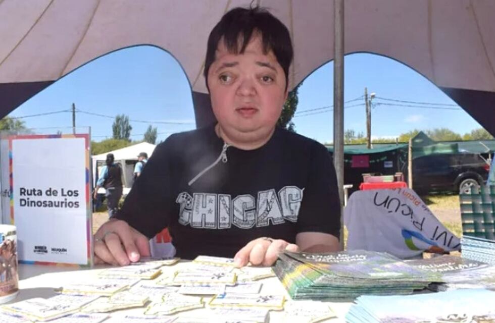 Nicolás, el artesano de Neuquén cuyo espíritu emprendedor supera cada mito sobre la discapacidad