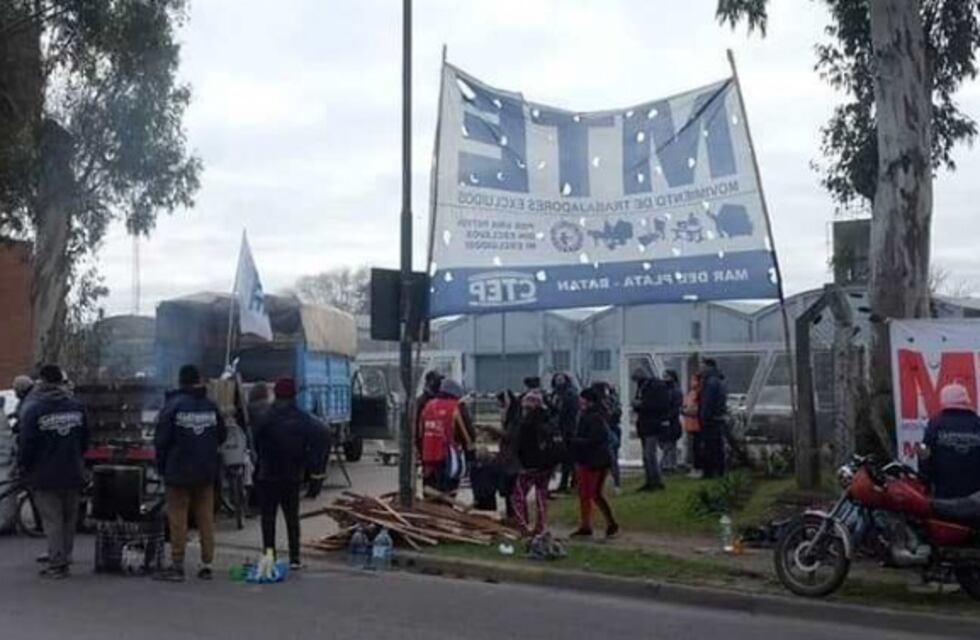 La Municipalidad denunció a los manifestantes por el corte en el acceso al predio del EMSUR