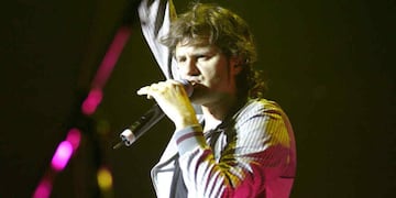 Los Piojos homenajearon al 10 con 'Maradó', un clásico mundial.