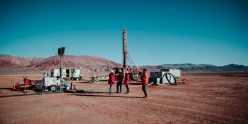 Raúl Jalil analizó con Lake Resources el avance del proyecto Kachi en la Puna