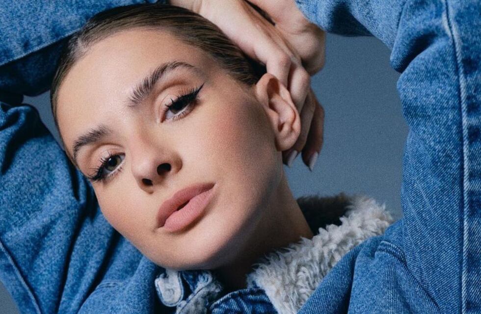 China Suárez apostó a la transparencia y subió la temperatura en Instagram con un costoso look