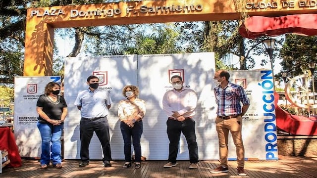 Marta Ferreira, Ministra de Agricultura Familiar, hizo entrega de insumos a emprendedores en Eldorado