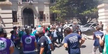 Incidentes en la Legislatura bonaerense.