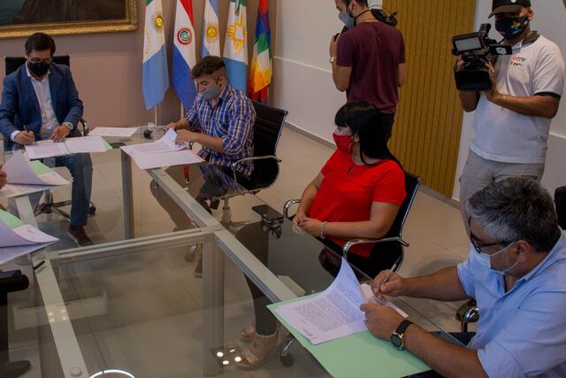 Martínez explicó que una vez finalizadas las tres etapas de refacción integral de los edificios municipales existentes se avanzará con un proceso para la creación de estos nuevos puntos de servicios municipales.