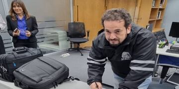 Alejandro Crespo, líder del SUTNA, firmó las actas del entendimiento.