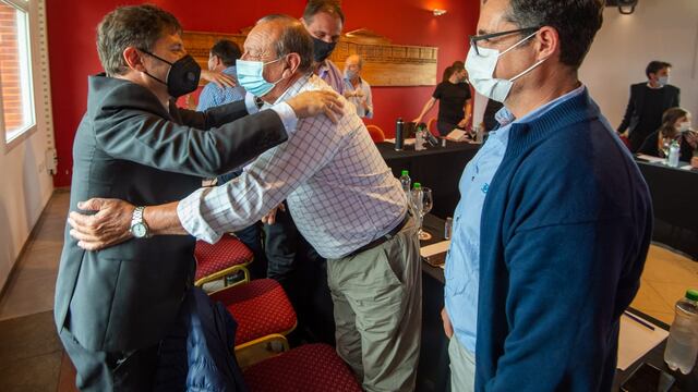 Sánchez estuvo presente en la reunión de Kicillof en Monte Hermoso