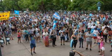 Manifestación de agrupaciones provida en contra del proyecto de aborto legal en Plaza Independencia. Nicolás Ríos/Los Andes