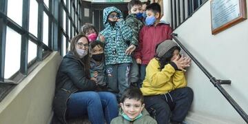 Junto con los niños y niñas, también acompañó la jornada uno de los perros que forman parte de la terapia, “Martin”.