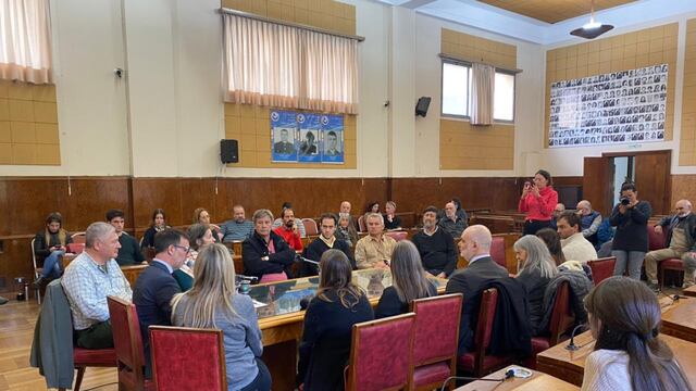 Asistieron miembros del Concejo Deliberante, legisladores nacionales y provinciales con asiento en General Pueyrredón, entre otros profesionales de la ciudad.