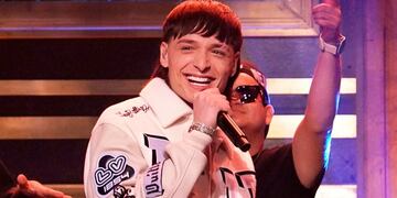 Quién es Peso Pluma, el cantante mexicano del hit viral “Ella baila sola” que es furor en TikTok