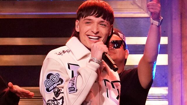 Quién es Peso Pluma, el cantante mexicano del hit viral “Ella baila sola” que es furor en TikTok