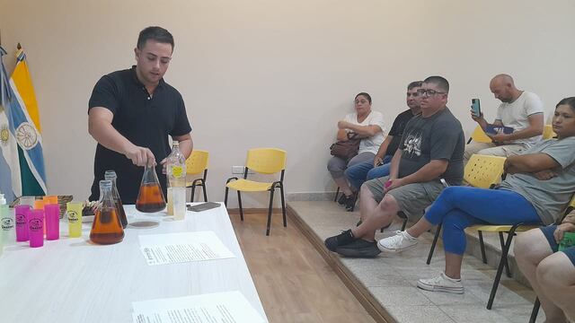 Tránsito firma acuerdo por el Aceite Vegetal Usado con la empresa Arquea S.A