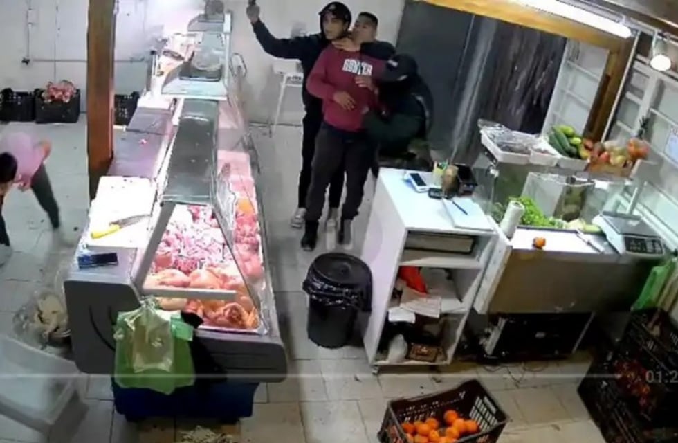 A los tiros: así ingresaron a robar a una carnicería en la ciudad de Córdoba