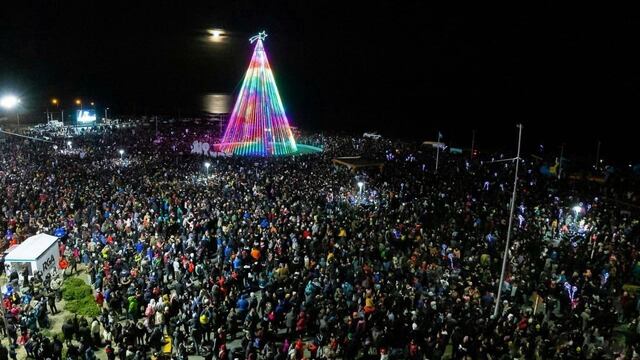 Río Grande: últimos detalles del tradicional “Encendido del Árbol”