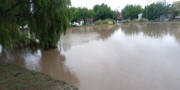 Una vez más, las calles del barrio cerrado percibieron el desborde del agua.