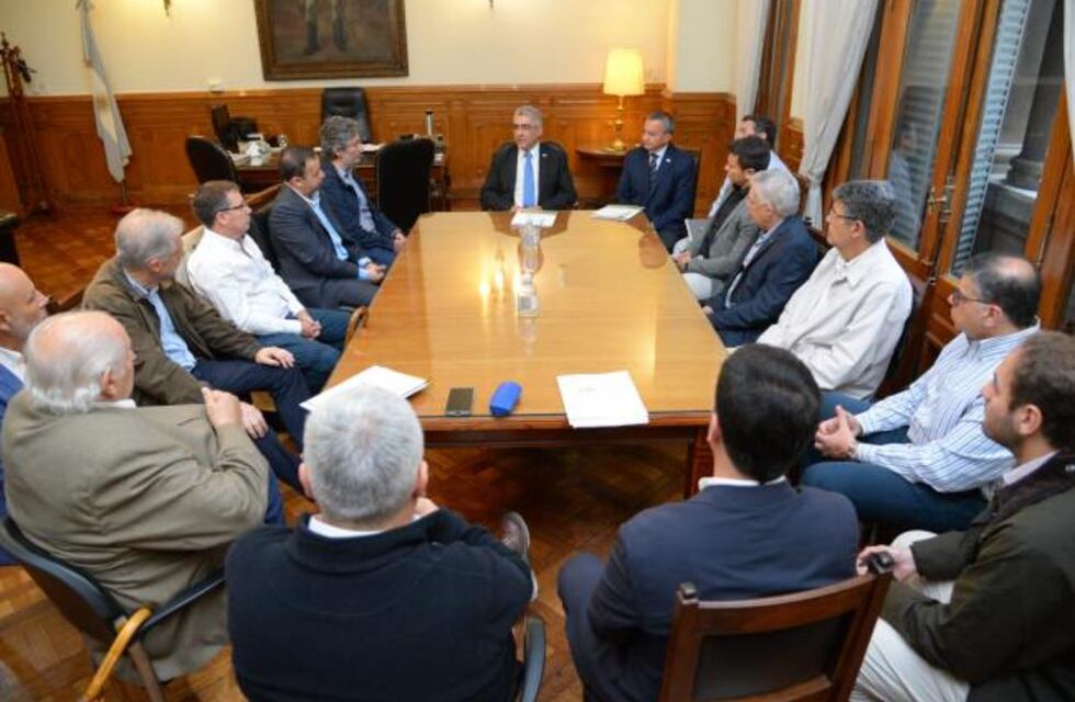 Industriales azucareros de Tucumán se reunieron con el ministro de Economía
