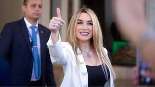El look sastrero en blanco y negro que eligió Fátima Florez para la asunción de Javier Milei