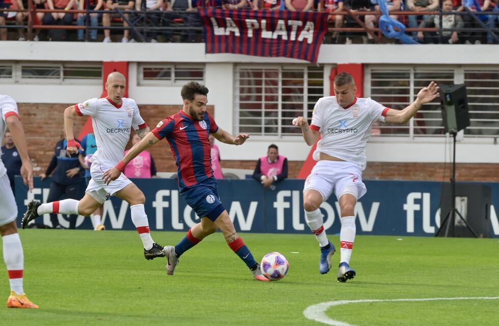San Lorenzo venció 1 a 0 a Huracán en el clásico y lo complicó en la Liga Profesional