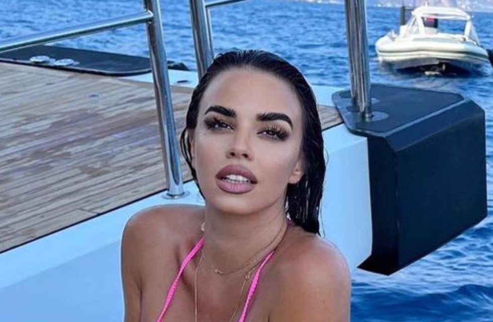 Ivana Knöll, la novia croata del mundial, encendió las redes con una microbikini blanca y nude