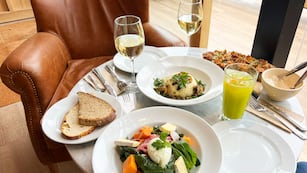 Una cadena internacional de cafeterías abrió un local en Córdoba.