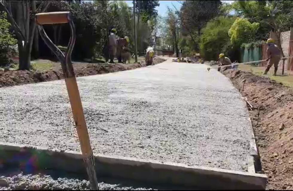 Continúan las obras de repavimentación en Bº Brigadier López