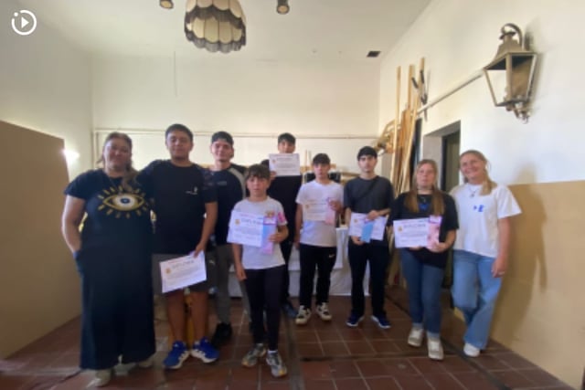 Envión: Tres Arroyos tiene 10 nuevos barberos y peluqueros que recibieron su certificado