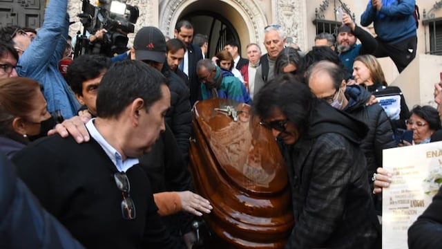 El último adiós a Marciano Cantero, líder de los Enanitos Verdes. / Foto: Mariana Villa / Los Andes