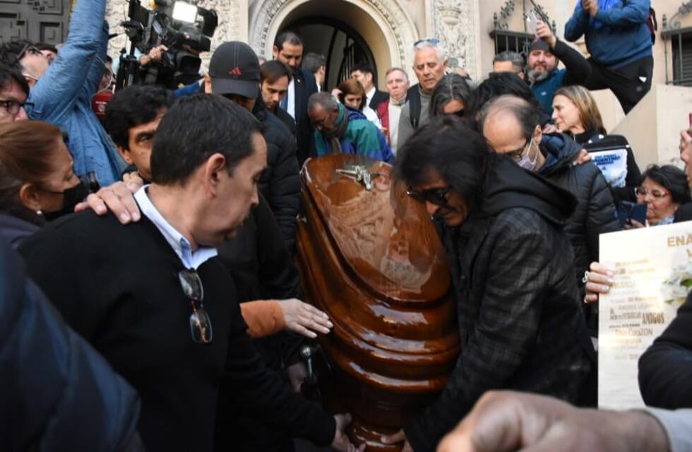 Impactante despedida a Marciano Cantero por el pueblo de Mendoza