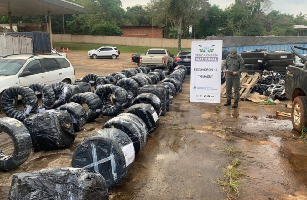 Secuestran contrabando de neumáticos en Puerto Iguazú