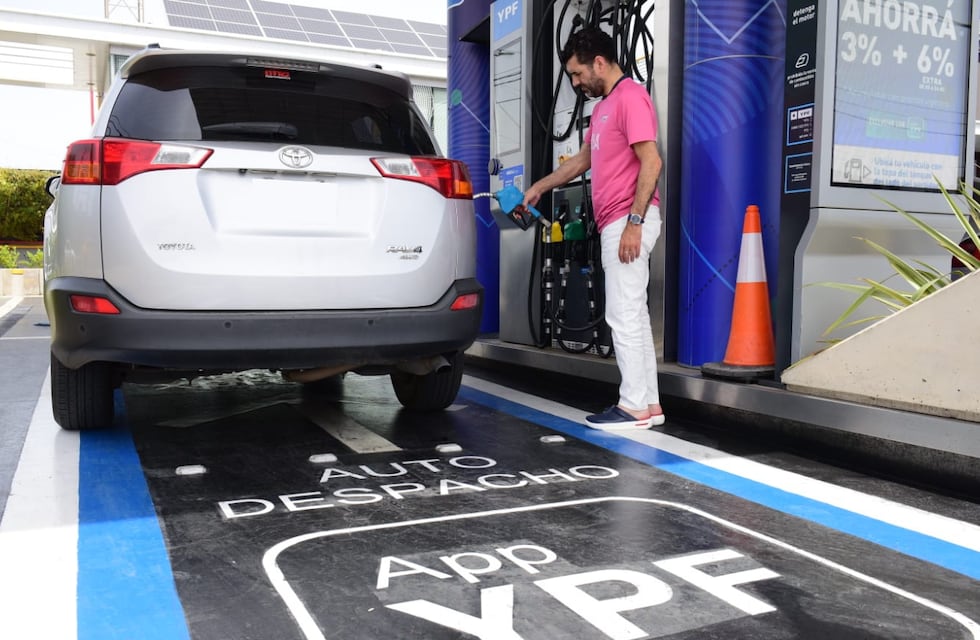 Dónde está la primera estación de servicio de Córdoba con autodespacho