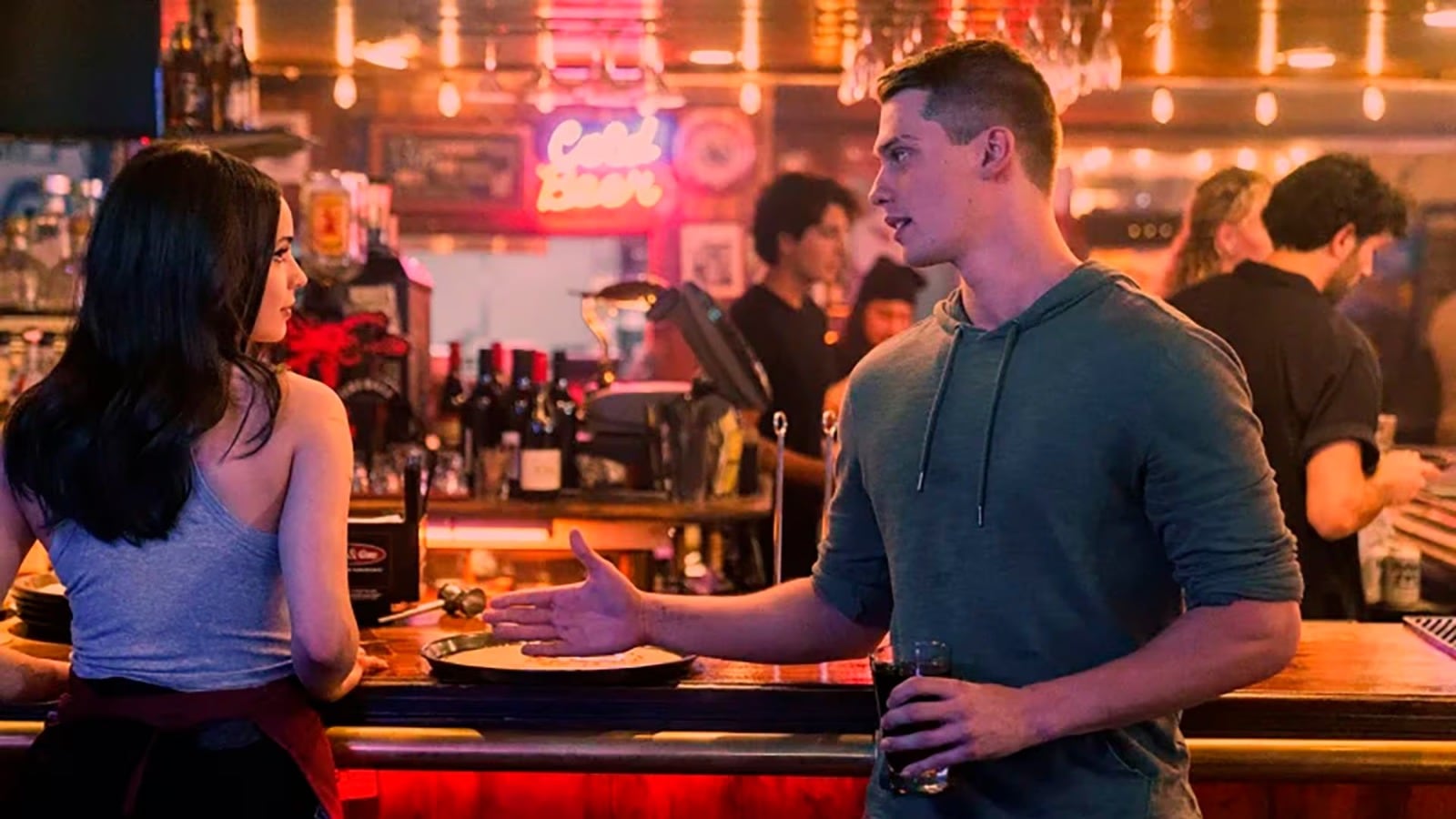 La película de Netflix sugerida dura 2 horas.