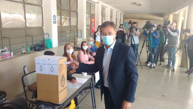 Votó Rodolfo Suárez, gobernador de Mendoza.