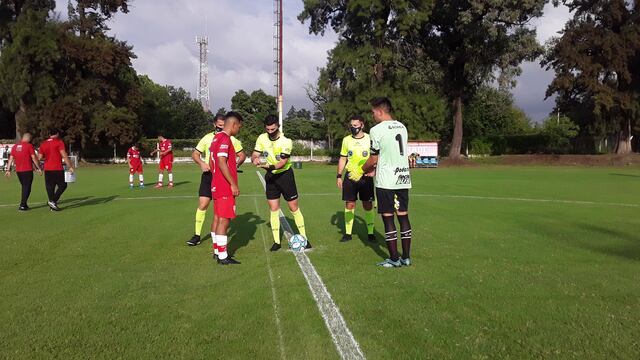 La reserva del “Deca” no pudo sumar de local