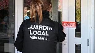 Clausuraron una carnicería por arrojar huesos y carne a la vía pública. (Foto: Municipio)