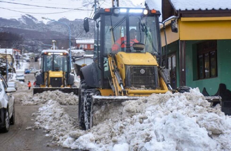 Se efectuaron trabajos de limpieza en la calle Perón
